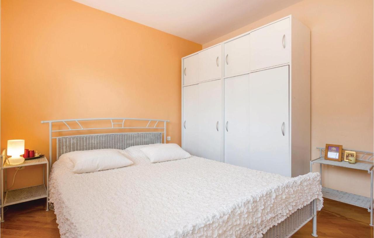 1 Bedroom Amazing Apartment In Рийека Екстериор снимка
