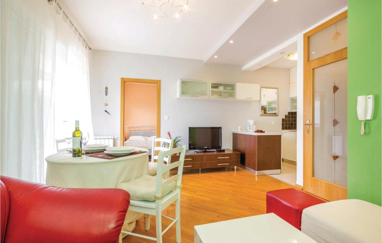 1 Bedroom Amazing Apartment In Рийека Екстериор снимка