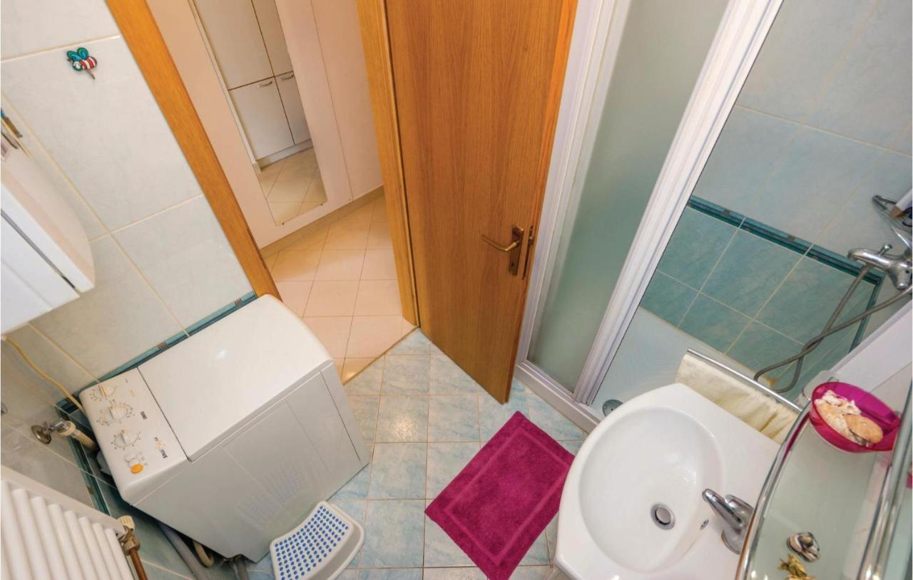 1 Bedroom Amazing Apartment In Рийека Екстериор снимка